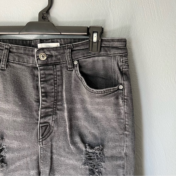 Distressed ZARA Jeans Sz 32 - Picture 3 of 4